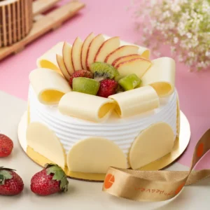 Fresh fruit white chocolate cake